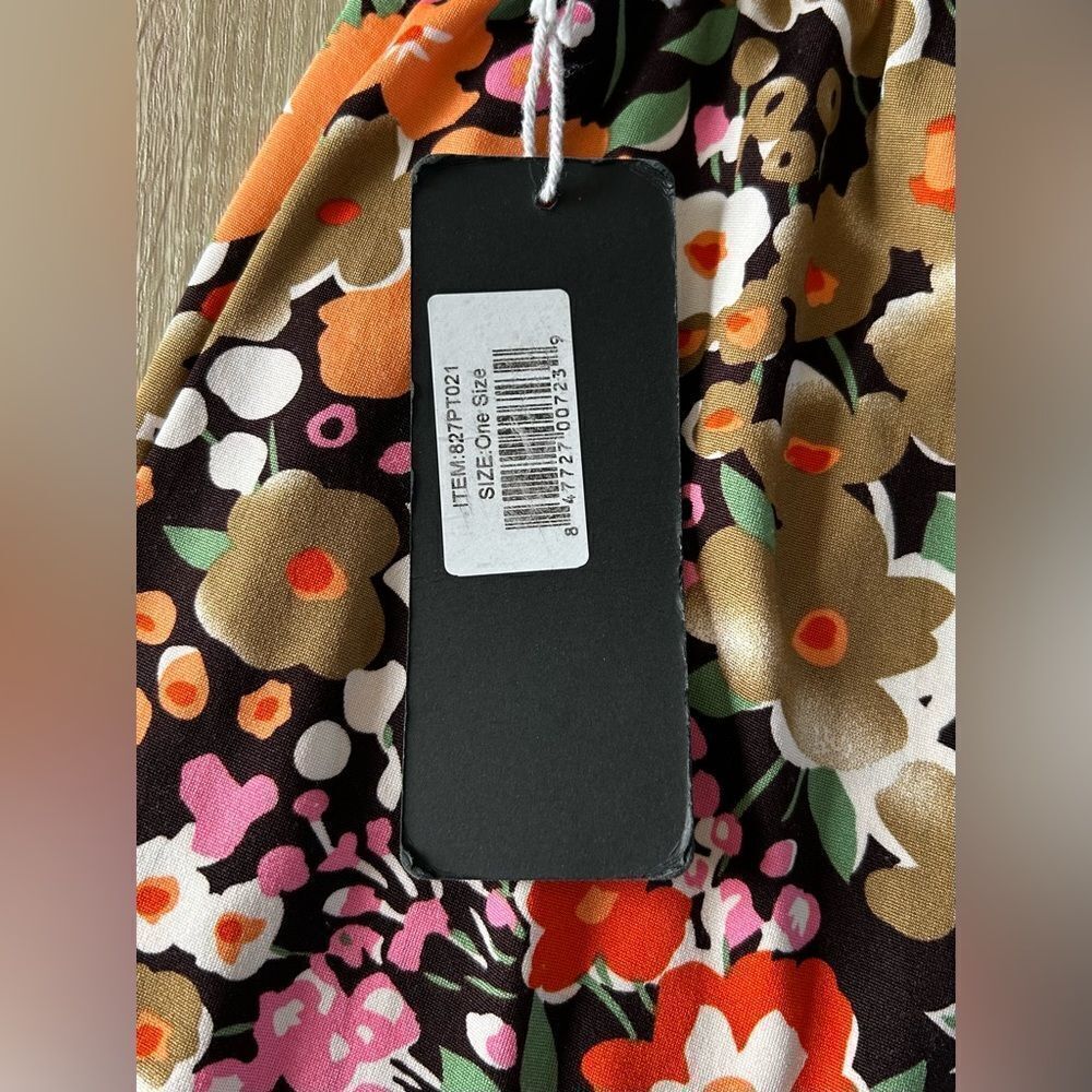 NWT … YELETE LEG WEAR “One Size” Floral Print Leggings - Picture 6 of 6